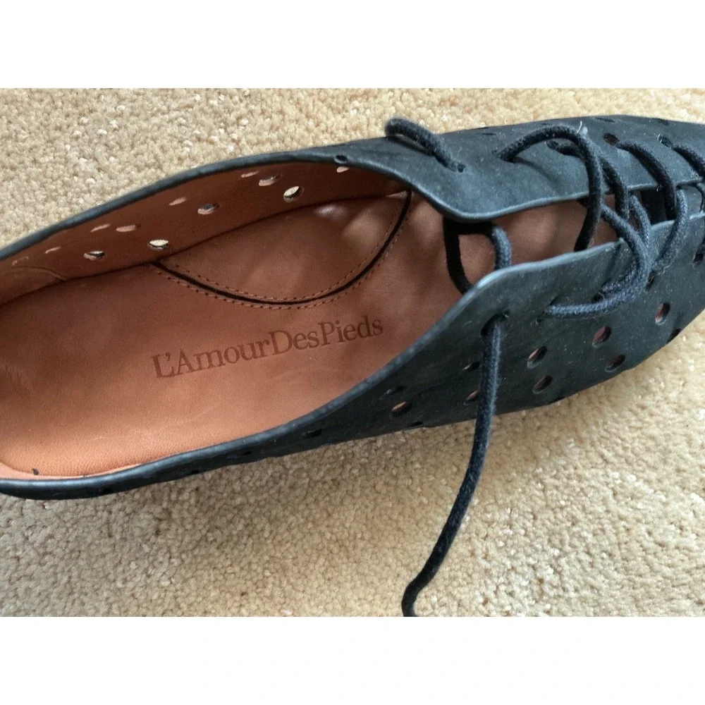 LAmour Des Pieds Black Suede Lace Perforated Peep Toe Style Wedge Shoes‎ Sz 8.5